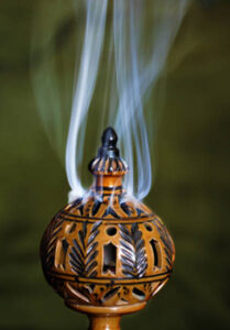Ceramic burner with smoke